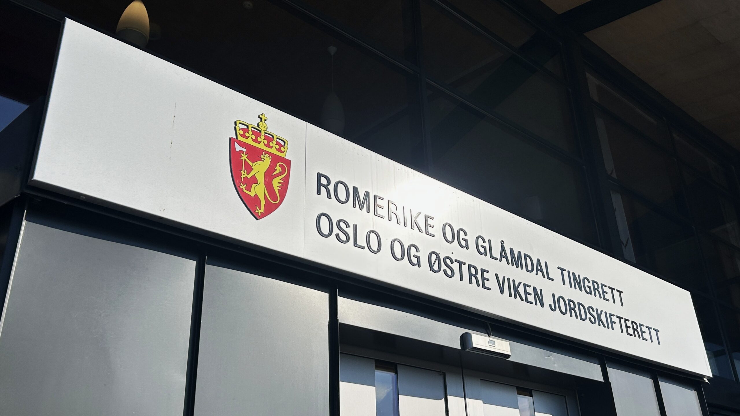 Ti personer tiltalt for tjuvjakt på ulv – klart for omfattende rettssak